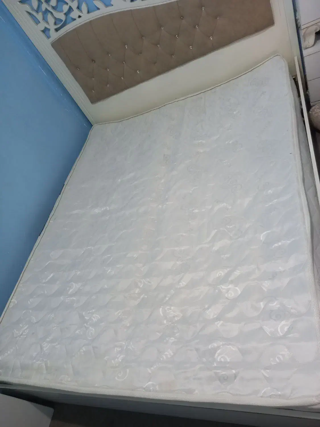 سرویس خواب|تخت و سرویس خواب|نسیم‌شهر, |دیوار