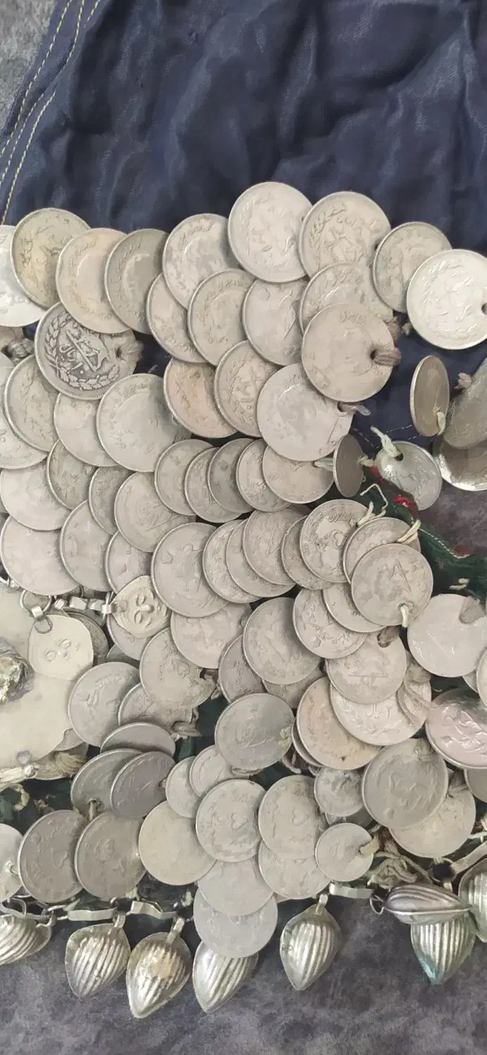 گردنبد با جلیقه با سکه شاهی|زیورآلات و اکسسوری|ضیاء آباد, |دیوار