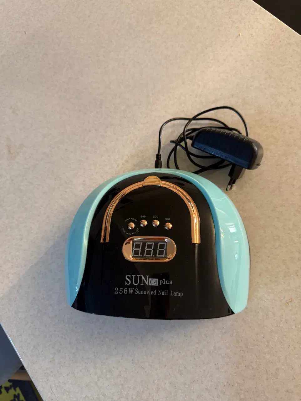 یووی کاملا نو|آرایشی، بهداشتی، درمانی|تبریز, |دیوار