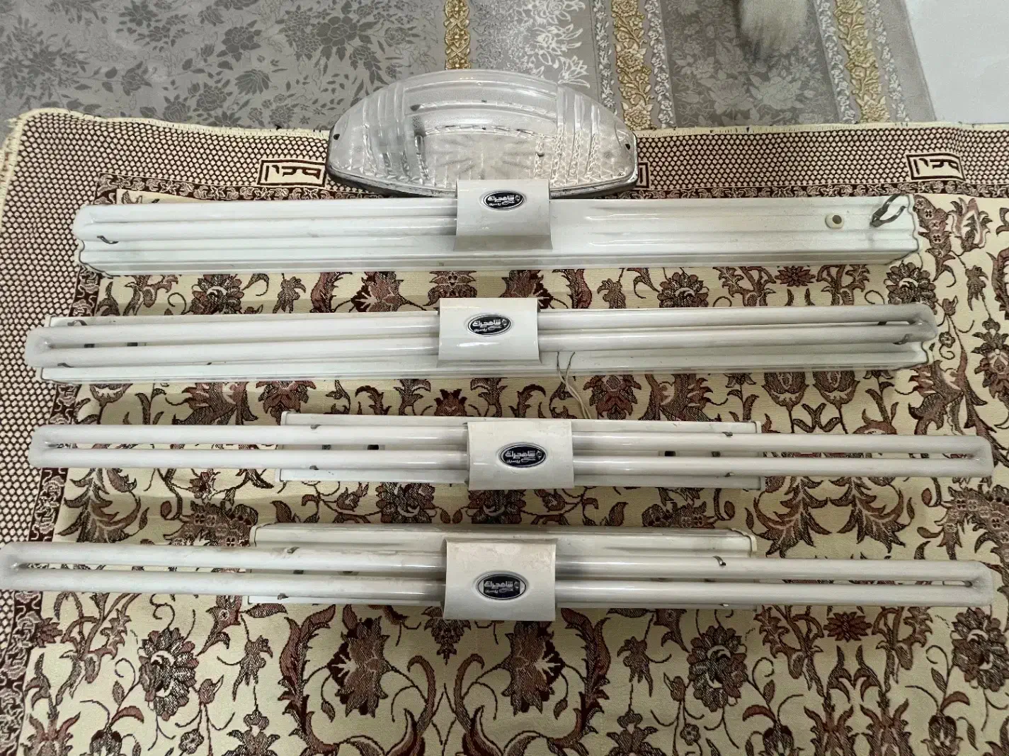 مهتابی دوقلو|لامپ و چراغ|مشهد, ادیب نیشابوری (شهرک غرب)|دیوار