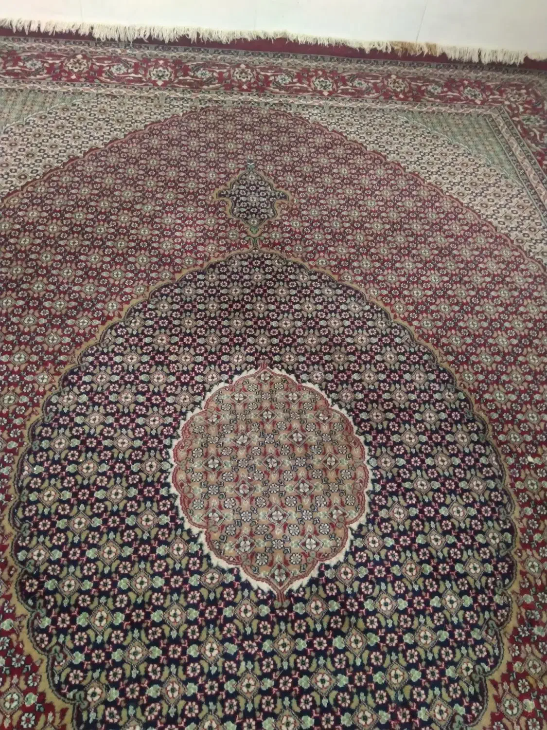 قالی ماشینی درحد نو|فرش|یزد, |دیوار