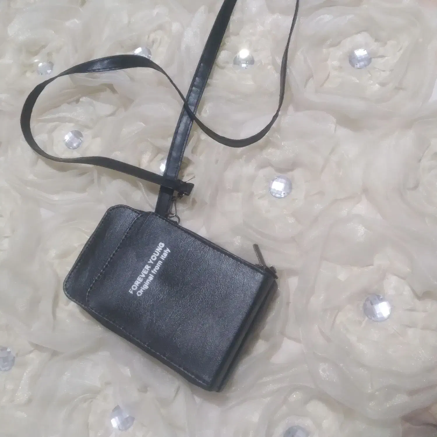 کیف|کیف، کفش، کمربند|نهاوند, |دیوار