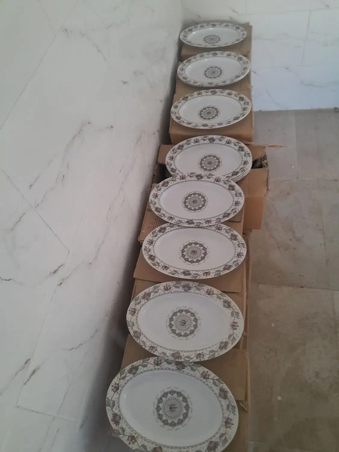 دیس ملامین|ظروف سرو و پذیرایی|راز وجرگلان, |دیوار