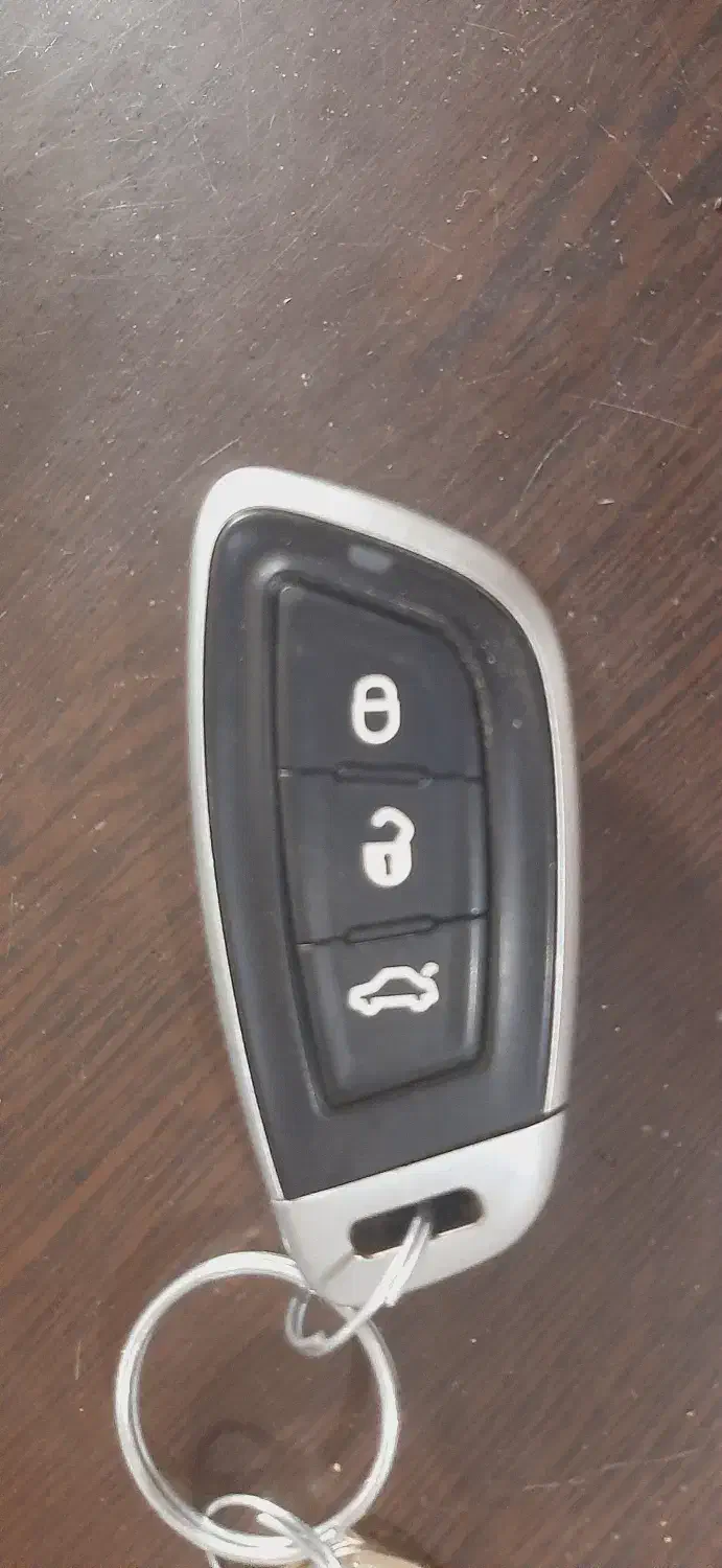 سوئیچ شاهین گم شده|اشیا|خوسف, |دیوار