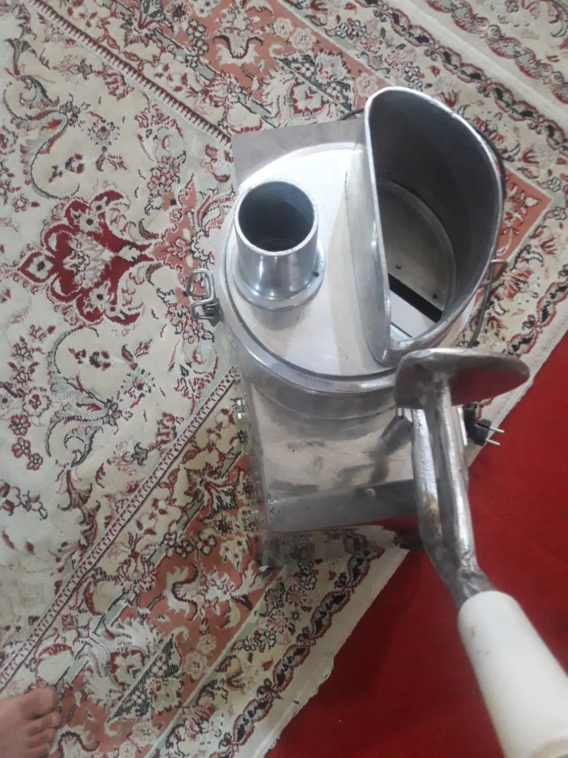 دستگاه صنعتی میوه وغیره|خردکن، آسیاب، غذاساز|تهران, مطهری|دیوار