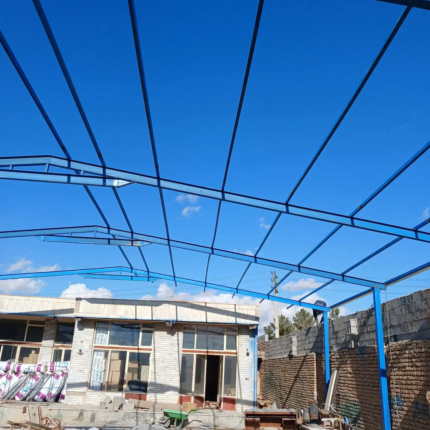 اجرای جوشکاری سیار ساخت انواع سقف شیروانی سوله سبک|خدمات پیشه و مهارت|اصفهان, جلفا|دیوار