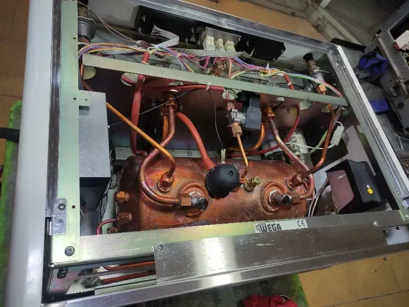 فروش اسپرسو ساز وگا پگاسو 2018 در اصفهان|کافیشاپ و رستوران|اصفهان, وحید|دیوار