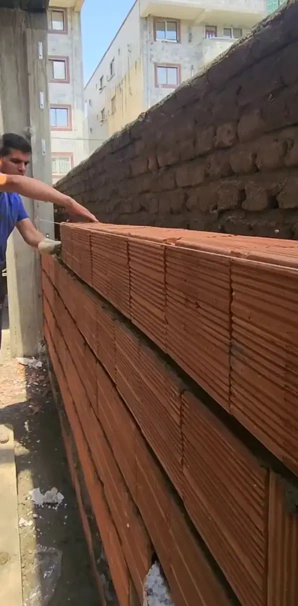 بنا بنایی تخریب ایزوگام جوشکاری کاشی کاری گچکاری|خدمات پیشه و مهارت|گرگان, |دیوار