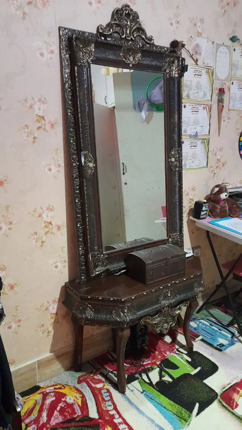 اینه|آینه|شهریار, شهرک وائین|دیوار