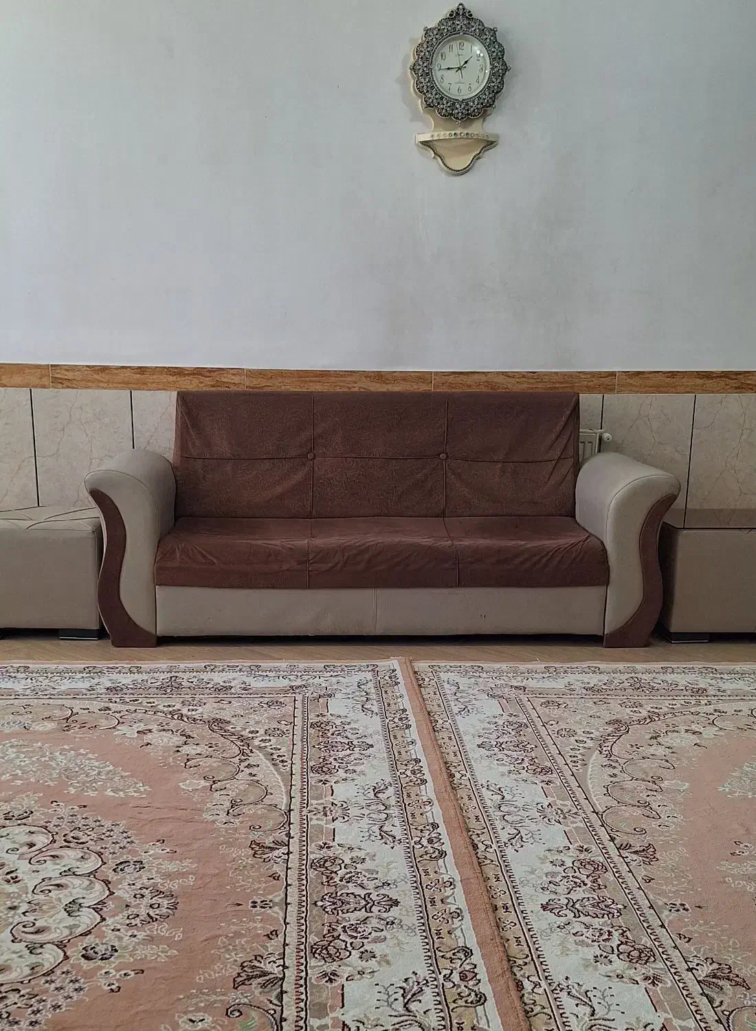 فروش مبل تمیز همراه با جلو مبلی با قیمت مناسب|مبلمان خانگی و میز عسلی|بوکان, |دیوار