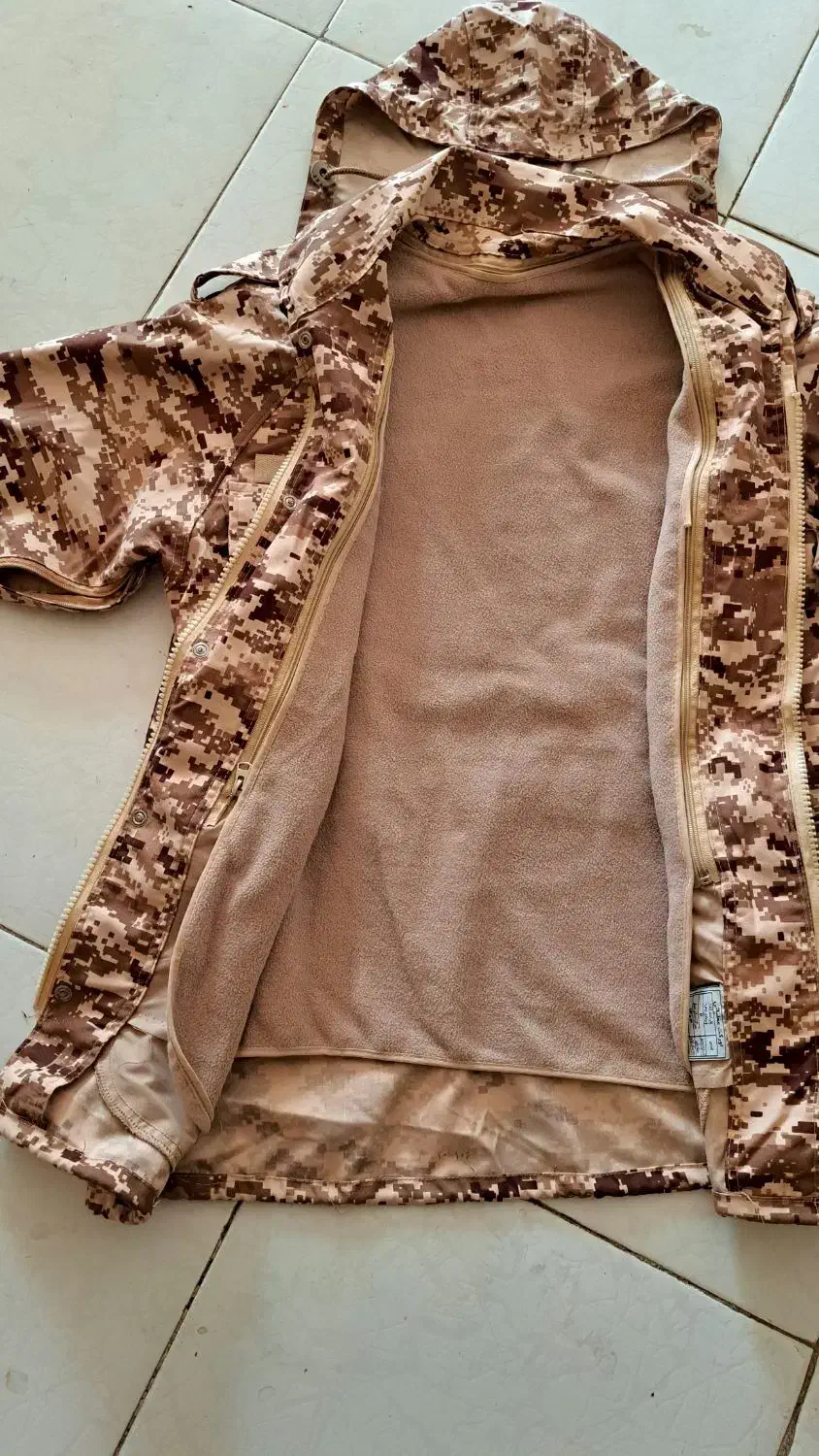 اورکت عملیاتی  کرم خاکی|لباس|سیرجان, |دیوار