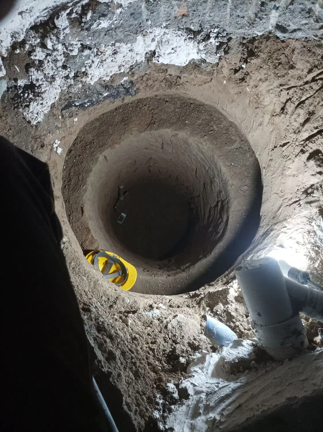 چاه کنی سیمانکاری دیوار چینی کف پوش|خدمات پیشه و مهارت|نظرآباد, نظرآباد|دیوار