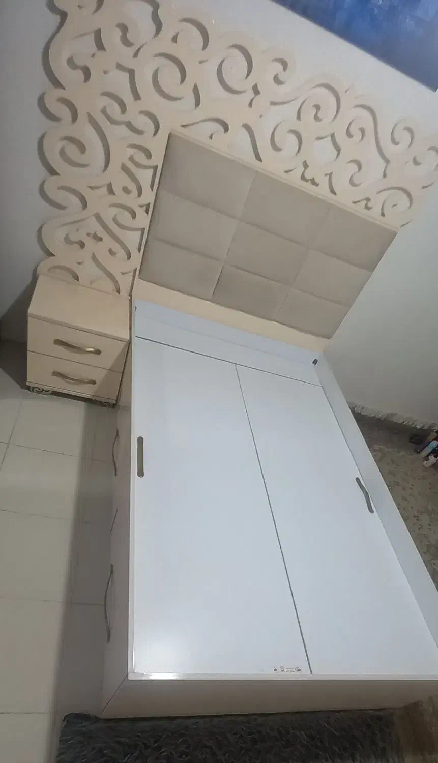 تخت خواب یک و نیم نفره هایگلاس|تخت و سرویس خواب|همدان, |دیوار