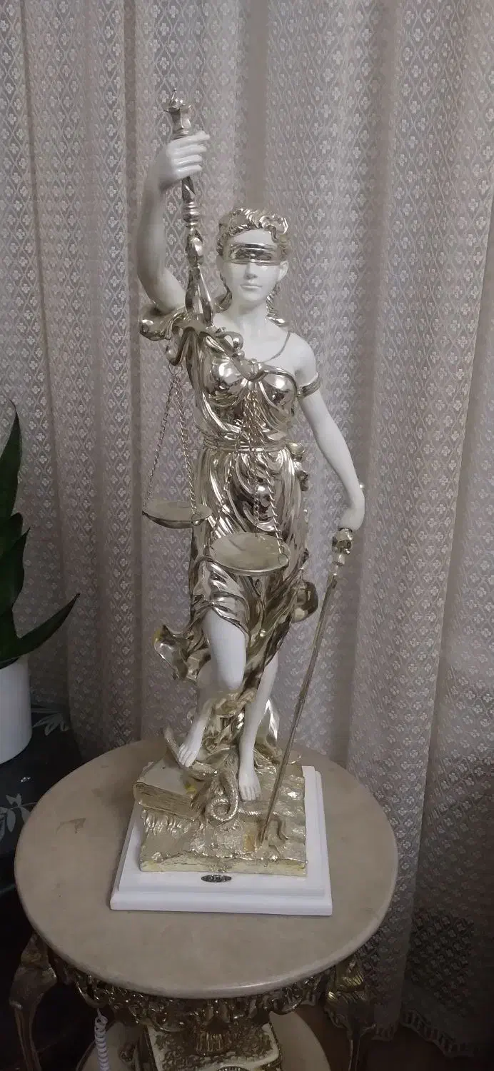 مجسمه. رنگ ثابت.آب طلا|مجسمه، تندیس، ماکت|اردبیل, |دیوار