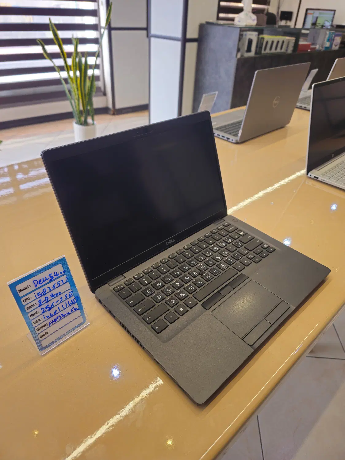 Dell Latitude 5400|رایانه همراه|قم, صفائیه|دیوار