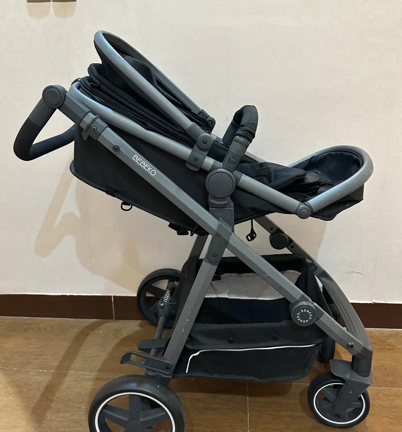 کالسکه ببکو آلمان|کالسکه و لوازم جانبی|رشت, گلباغ نماز|دیوار