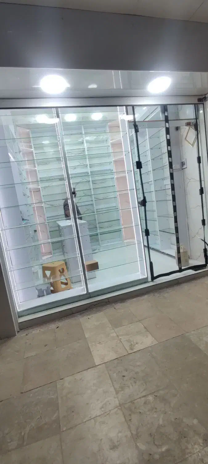 اجاره مغازه بازار کانال (با دکور کامل)|اجارهٔ مغازه و غرفه|میناب, |دیوار