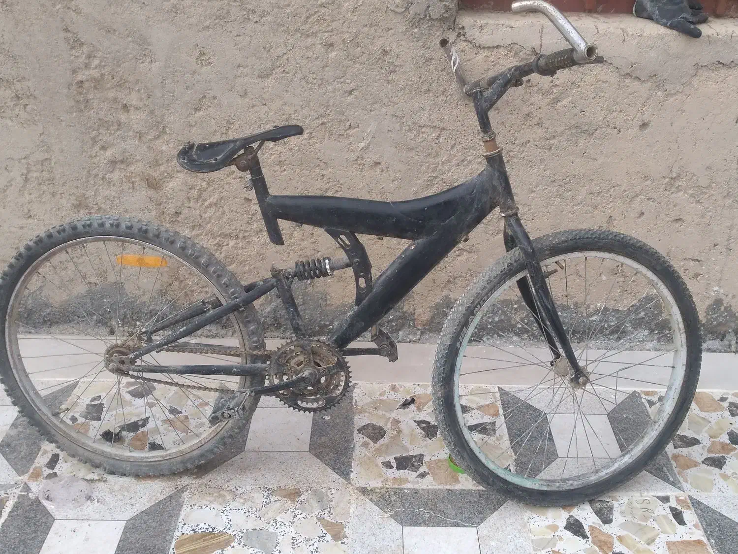 دوچرخه ۲۶|دوچرخه، اسکیت، اسکوتر|نیمروز, |دیوار