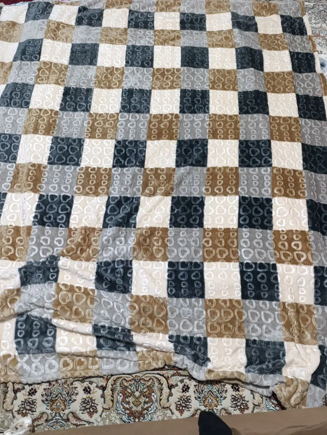 پتو|رختخواب، بالش، پتو|الوند, |دیوار