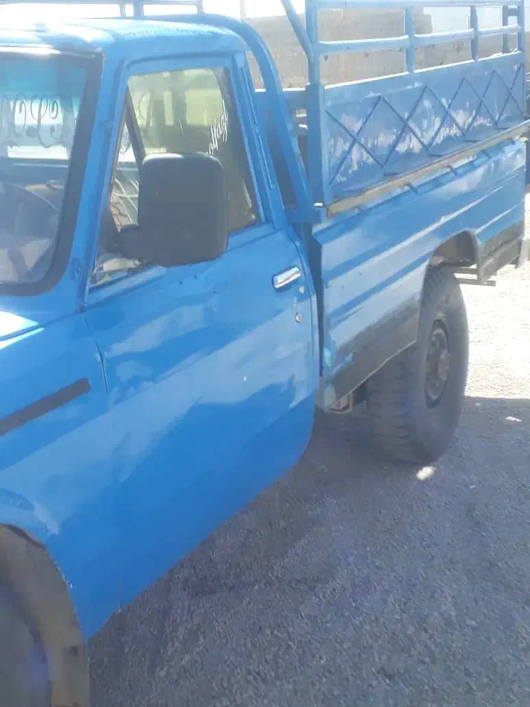 وانت نیسان|خودرو سواری و وانت|شیراز, ارم|دیوار