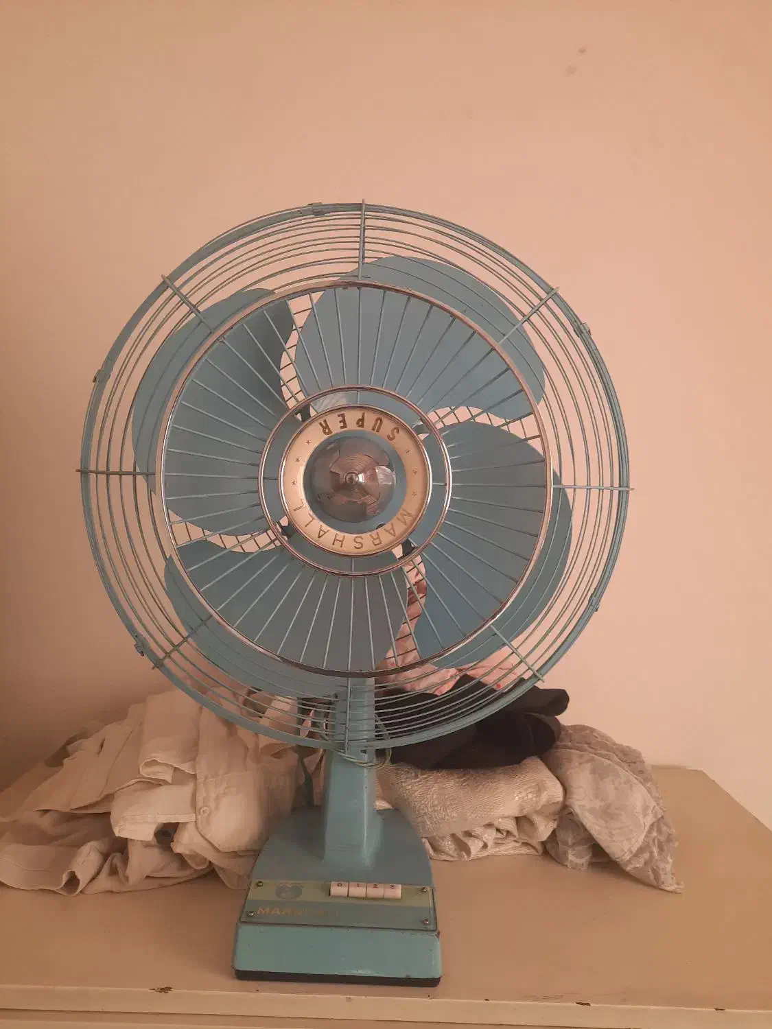 پنکه قدیمی عتیقه در حد|کلکسیون اشیاء عتیقه|اندیشه, اندیشه فاز ۴|دیوار