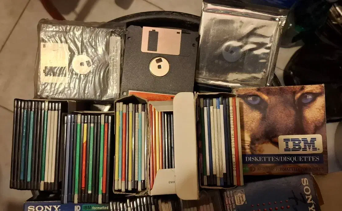 فروش تعدادی فلاپی|قطعات و لوازم جانبی رایانه|قزوین, |دیوار