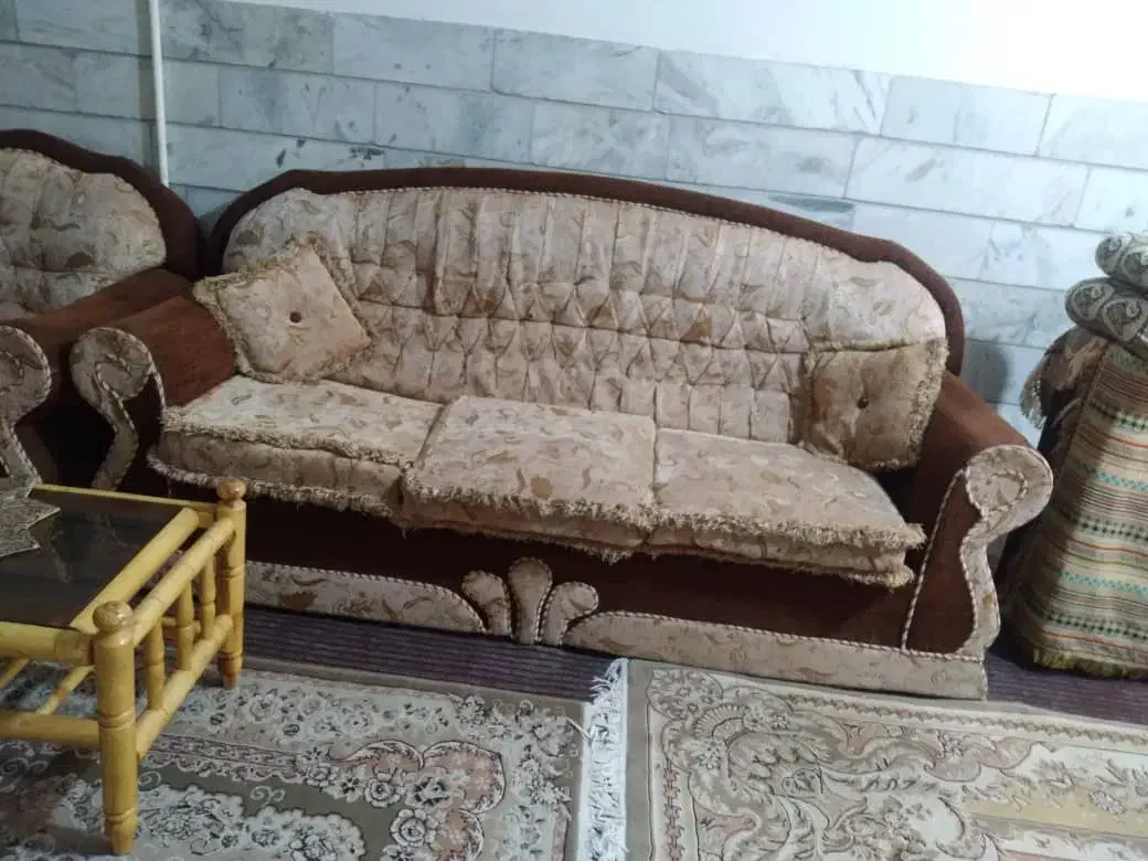 مبلمان ۷ نفره|مبلمان خانگی و میز عسلی|گلپایگان, |دیوار