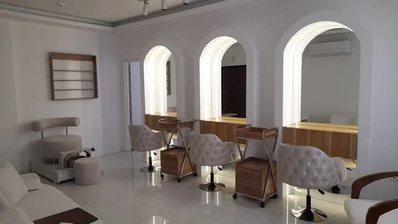 اجاره لاین های زیبایی|خدمات آرایشگری و زیبایی|خرم‌آباد, |دیوار