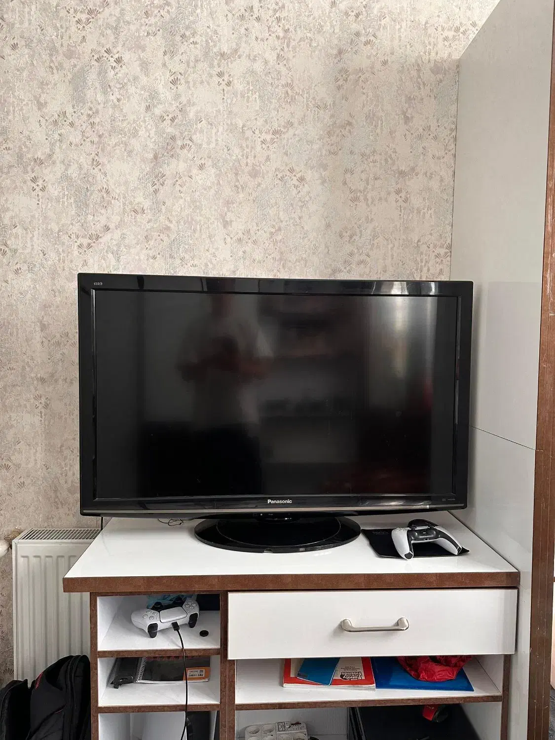 ۲ عدد تلویزون پاناسونیک و سامسونگ|تلویزیون و پروژکتور|اسلامشهر, شهرک مهدیه|دیوار