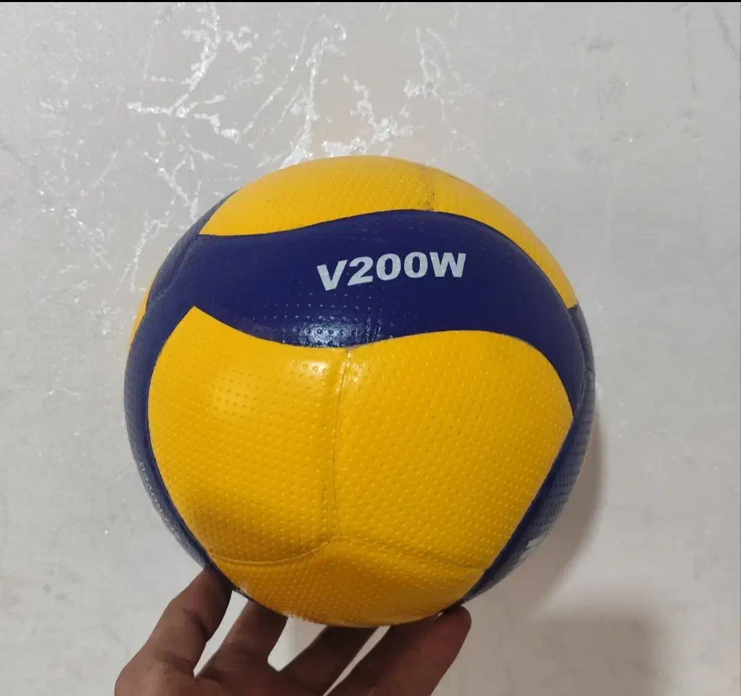 توپ والیبال V200W|ورزشهای توپی|اراک, |دیوار