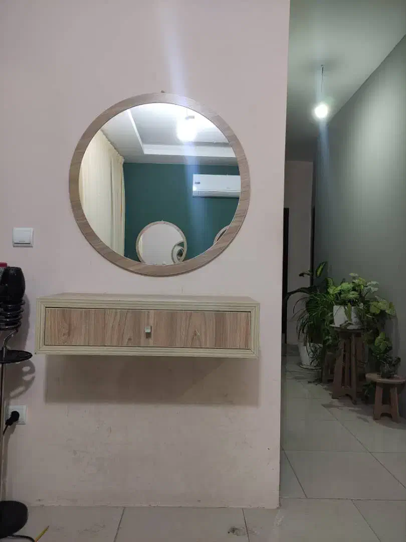 آینه ، کنسول ، فایل|آرایشگاه و سالن‌های زیبایی|کرمانشاه, |دیوار