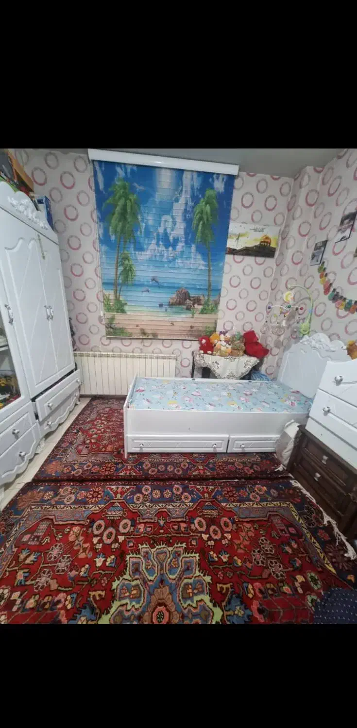 ۷۵ متر ۲ خوابه با پارکینگ و انباری جنت آبادشمالی