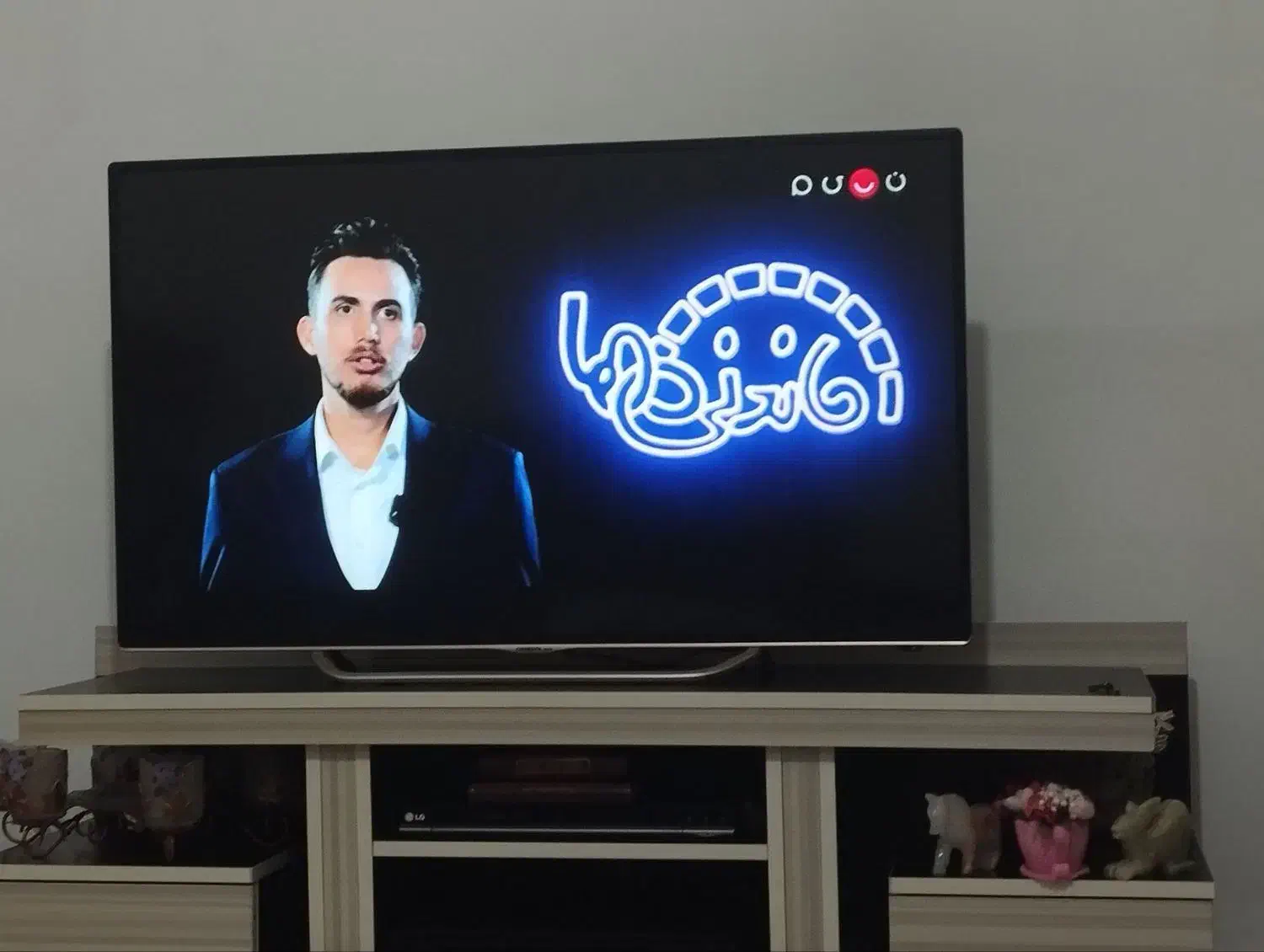 تلویزیون ال ای دی ۴۳اینچ،میز تلویزیون|تلویزیون و پروژکتور|کرمانشاه, |دیوار