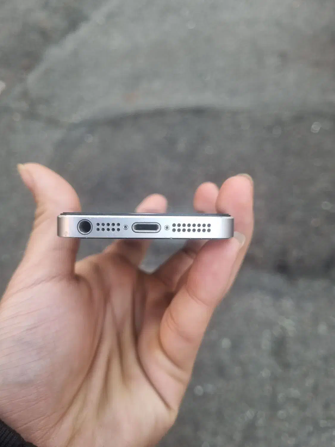 ایفون 5s|موبایل|تربت‌حیدریه, ۴۵ متری|دیوار