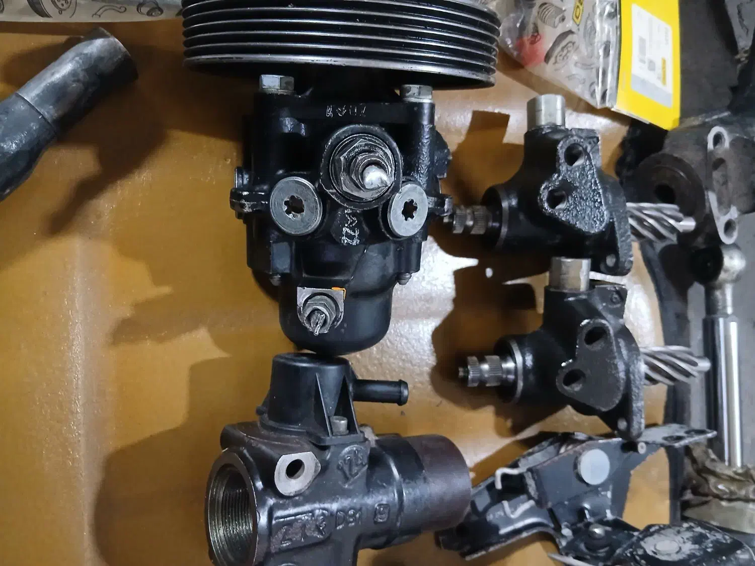 فروشی لوازم هیدرولیک زانتیا|قطعات یدکی و لوازم جانبی|شیراز, قالیشویی|دیوار