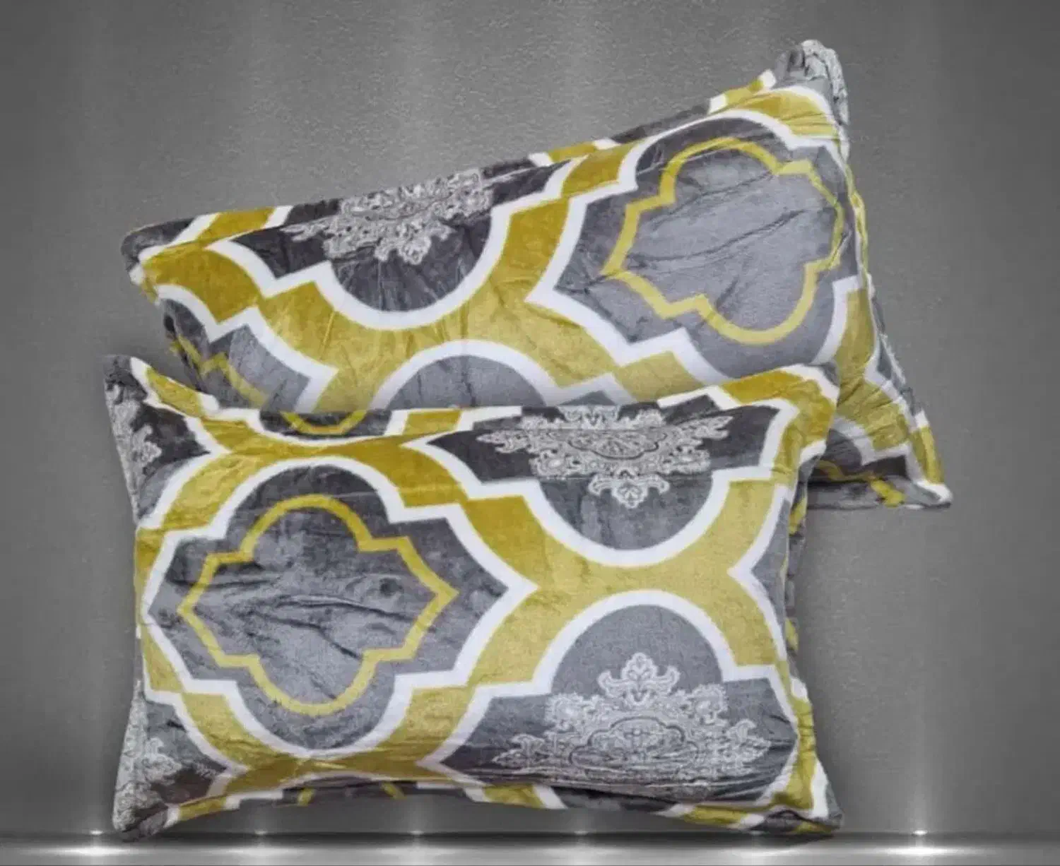 روبالشی|رختخواب، بالش، پتو|قم, علی آباد|دیوار