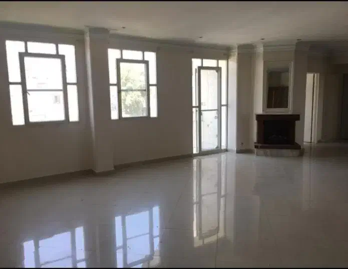 قلهک - ۱۳۵ متر -۳ خواب - رهن کامل و قابل تبدیل