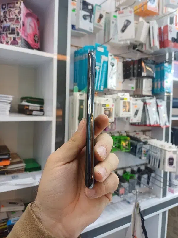 iPhone 11 pro max 256 LLA|موبایل|فومن, |دیوار