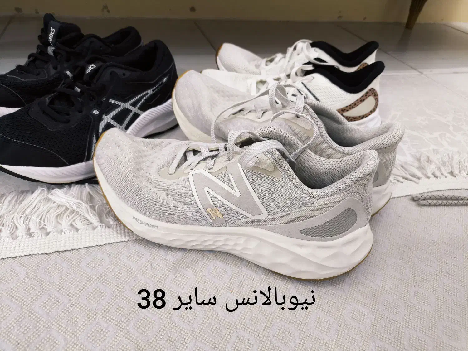 کتونی(کفش) خارجی|کیف، کفش، کمربند|نهاوند, |دیوار