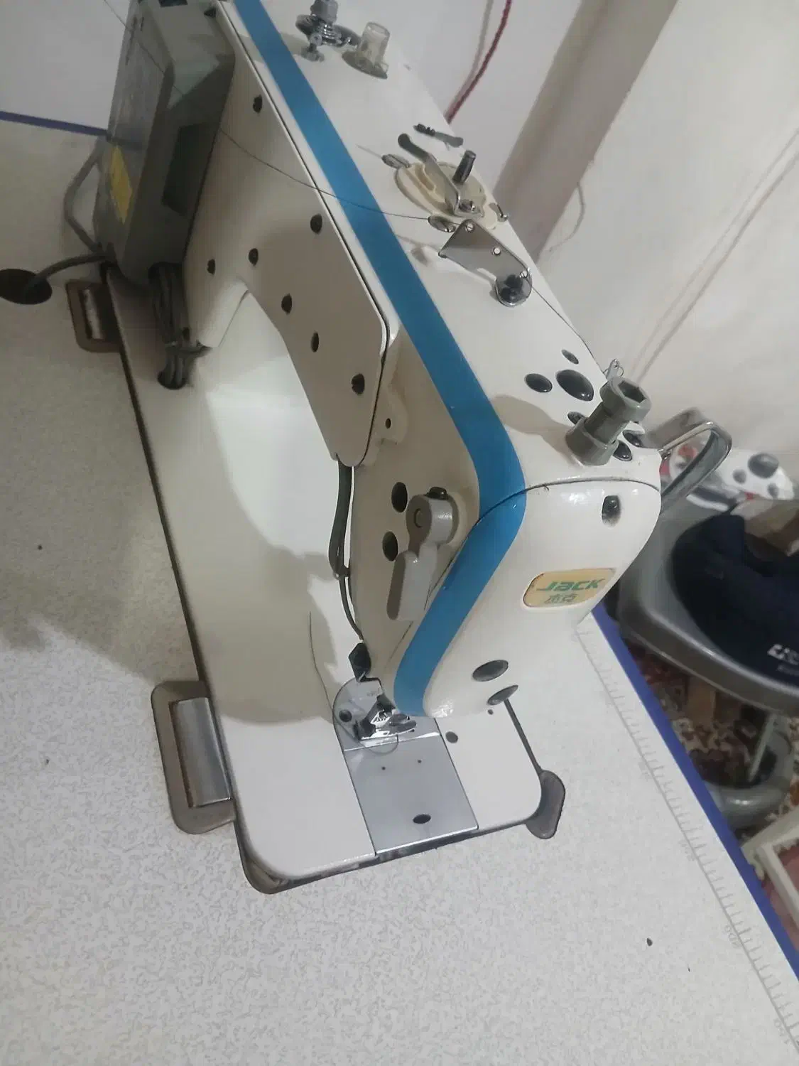 چرخ خیاطی A4سخنگو|چرخ خیاطی و ریسندگی|ورامین, خورین|دیوار