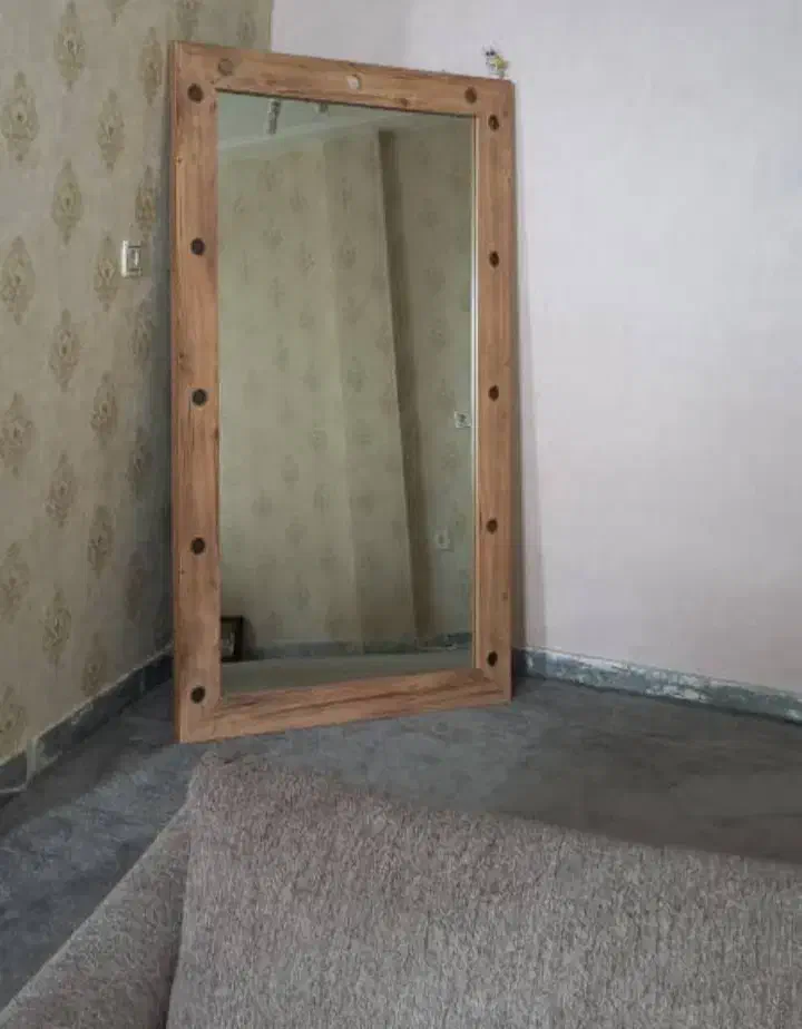 قاب آینه ام دی اف نو|آرایشگاه و سالن‌های زیبایی|دزفول, |دیوار