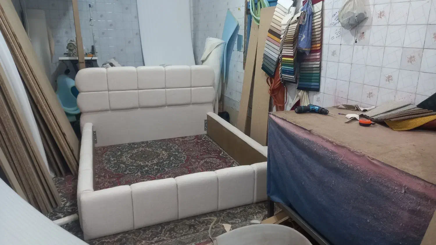 تخت|تخت و سرویس خواب|شیراز, سعدیه شمالی|دیوار