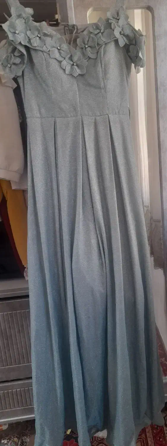 لباس مجلسی|لباس|قم, ولیعصر|دیوار