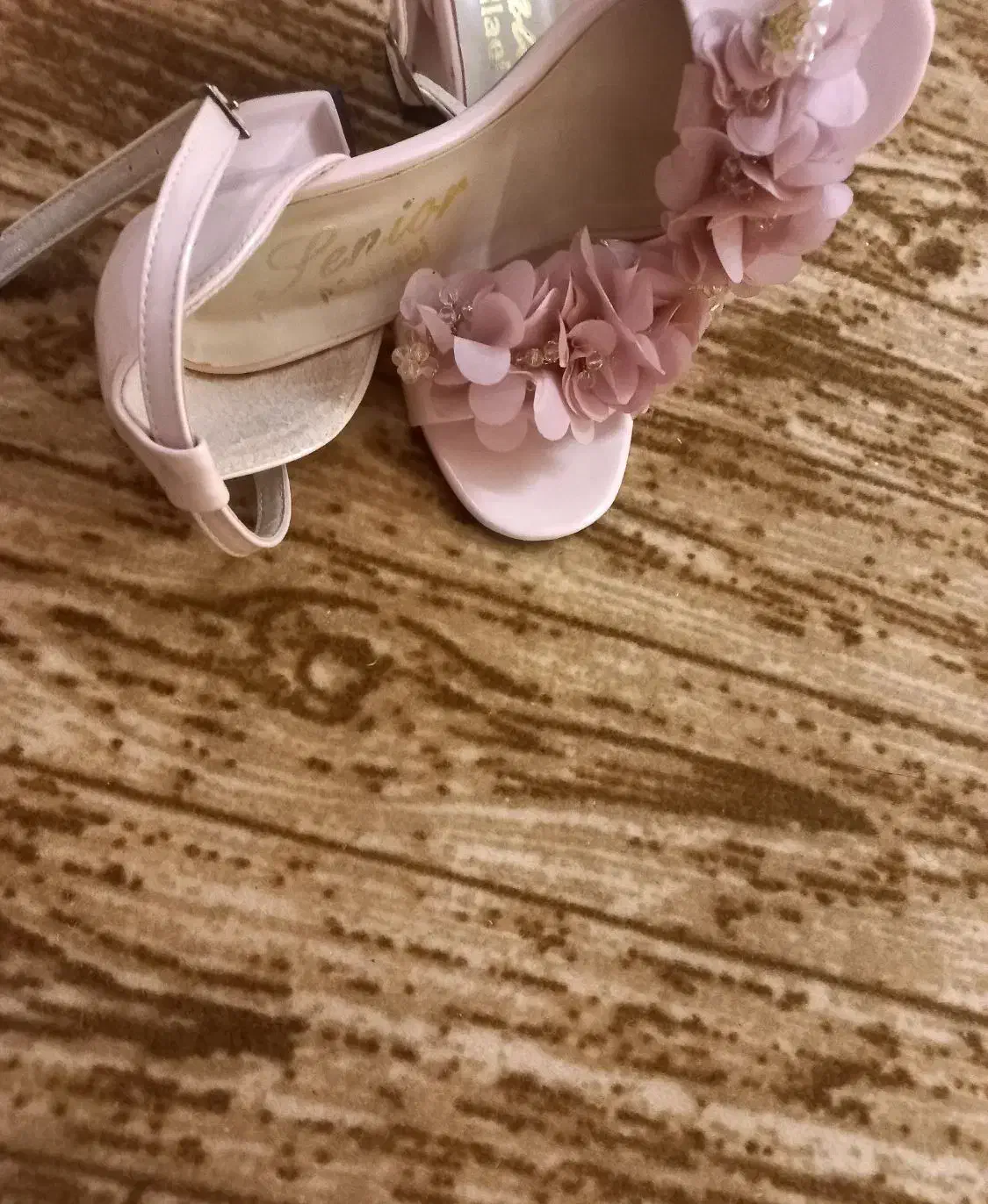 کفش مجلسی شیک ودخترانه سایز ۳۸و۳۹میخوره|کیف، کفش، کمربند|جهرم, |دیوار