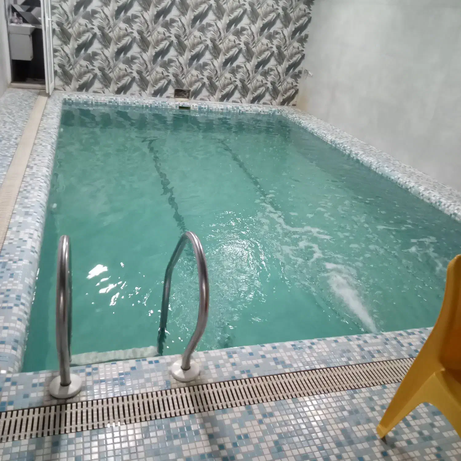 ویلا استخردار(مالک هستم)|اجارهٔ کوتاه‌مدت ویلا و باغ|بندر انزلی, خوش پیک|دیوار