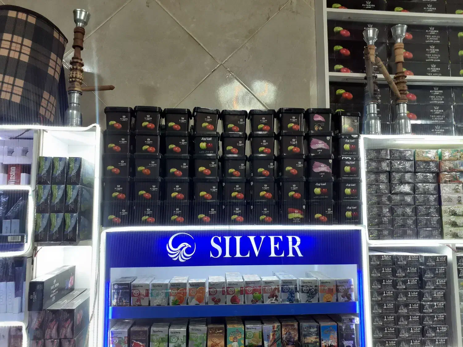 به تعدادی ویزیتور خانم جهت پخش تنباکو نیازمندیم|استخدام بازاریابی و فروش|تهران, آبشار تهران (دریاچه)|دیوار