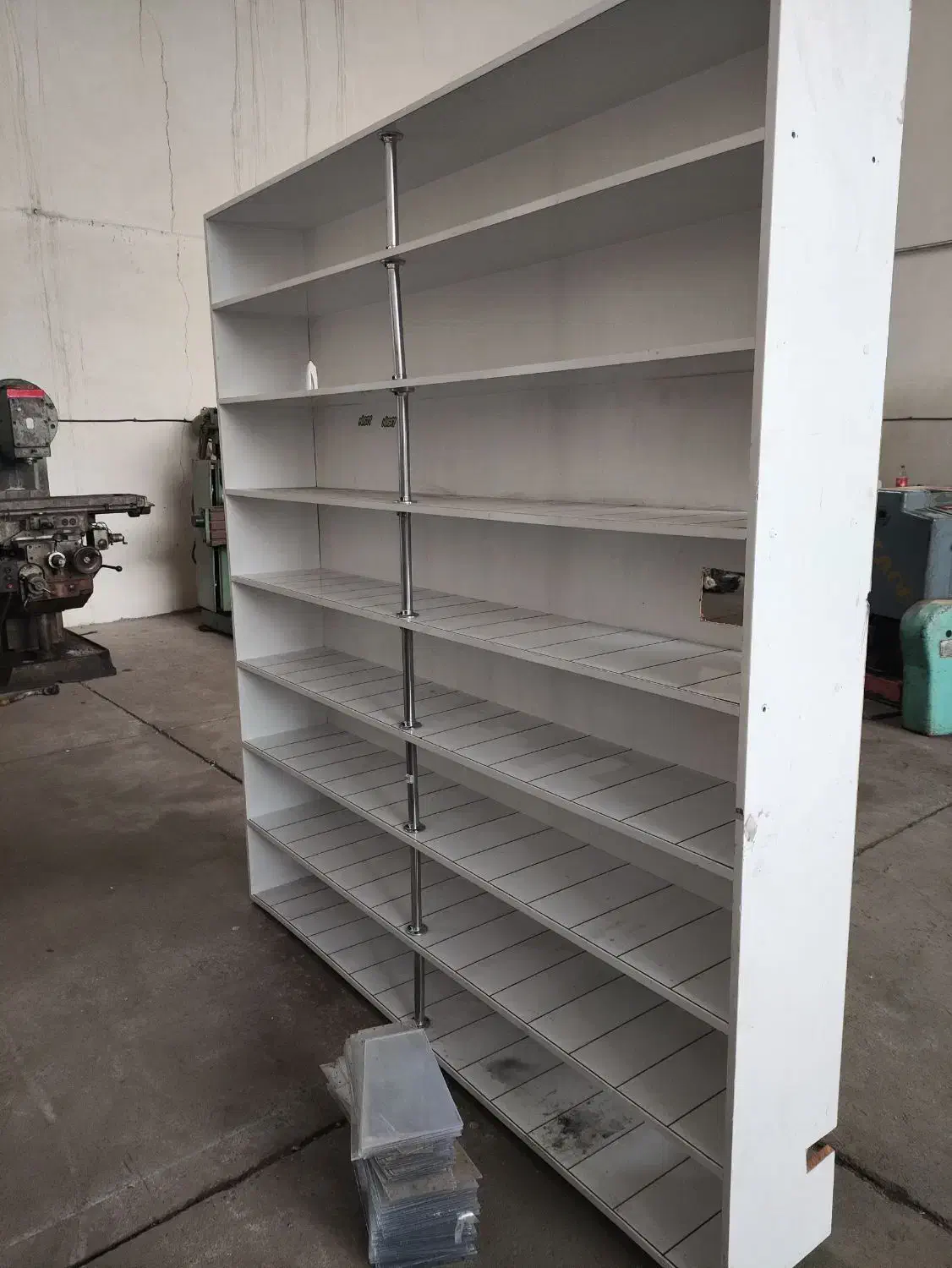 ویترین مغازه (استند)mdf ابعاد 2×2|فروشگاه و مغازه|تبریز, |دیوار