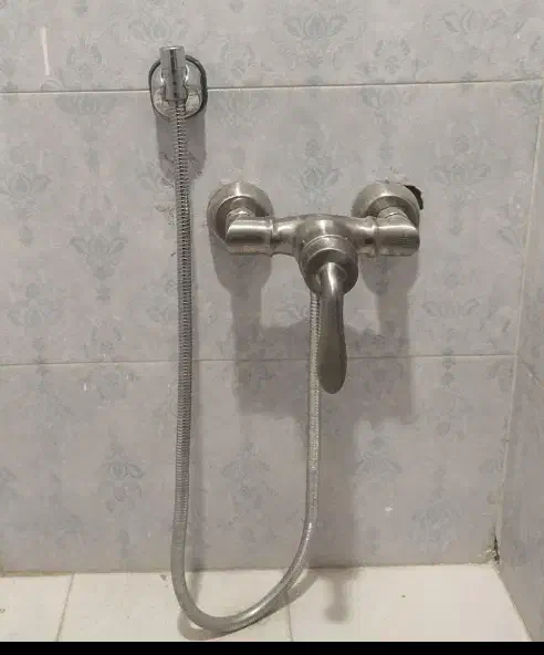 لوله کشی آب و فاضلاب وگرم وسردونصب شیر آلات|خدمات پیشه و مهارت|چابهار, |دیوار