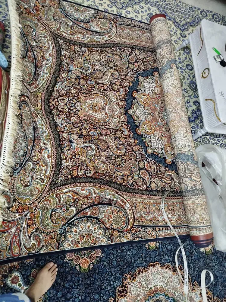 یک عددفرش نو ۷۰۰ شانه ۶متری ..کادو عروسی ام بوده|فرش|شاهدشهر, |دیوار