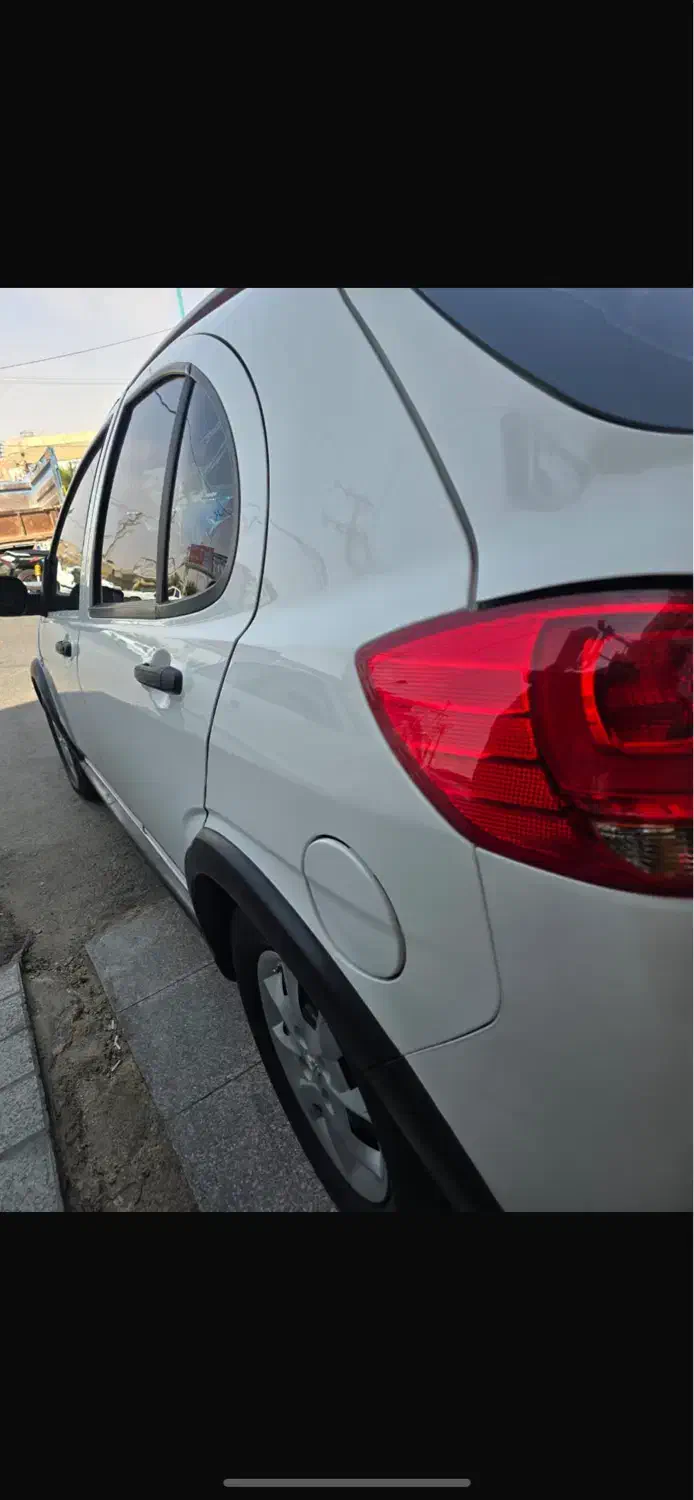 کوئیک آر سفید قرمز|خودرو سواری و وانت|یزد, |دیوار